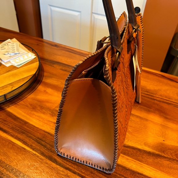 ANABAGLISH Victoria Leather Tote - Picture 11 of 13